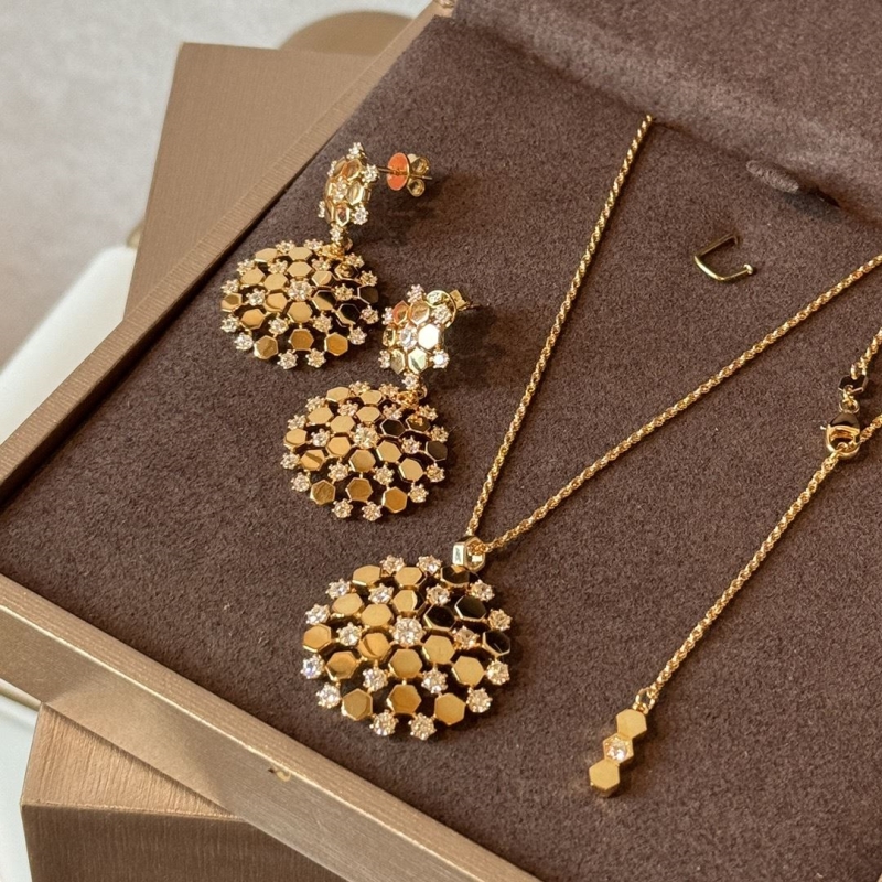 CHAUMET